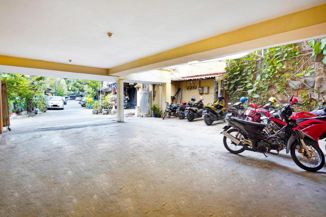 Oyo 91390 Kost Grand Royal Elite Hotel Surabaia Exterior foto